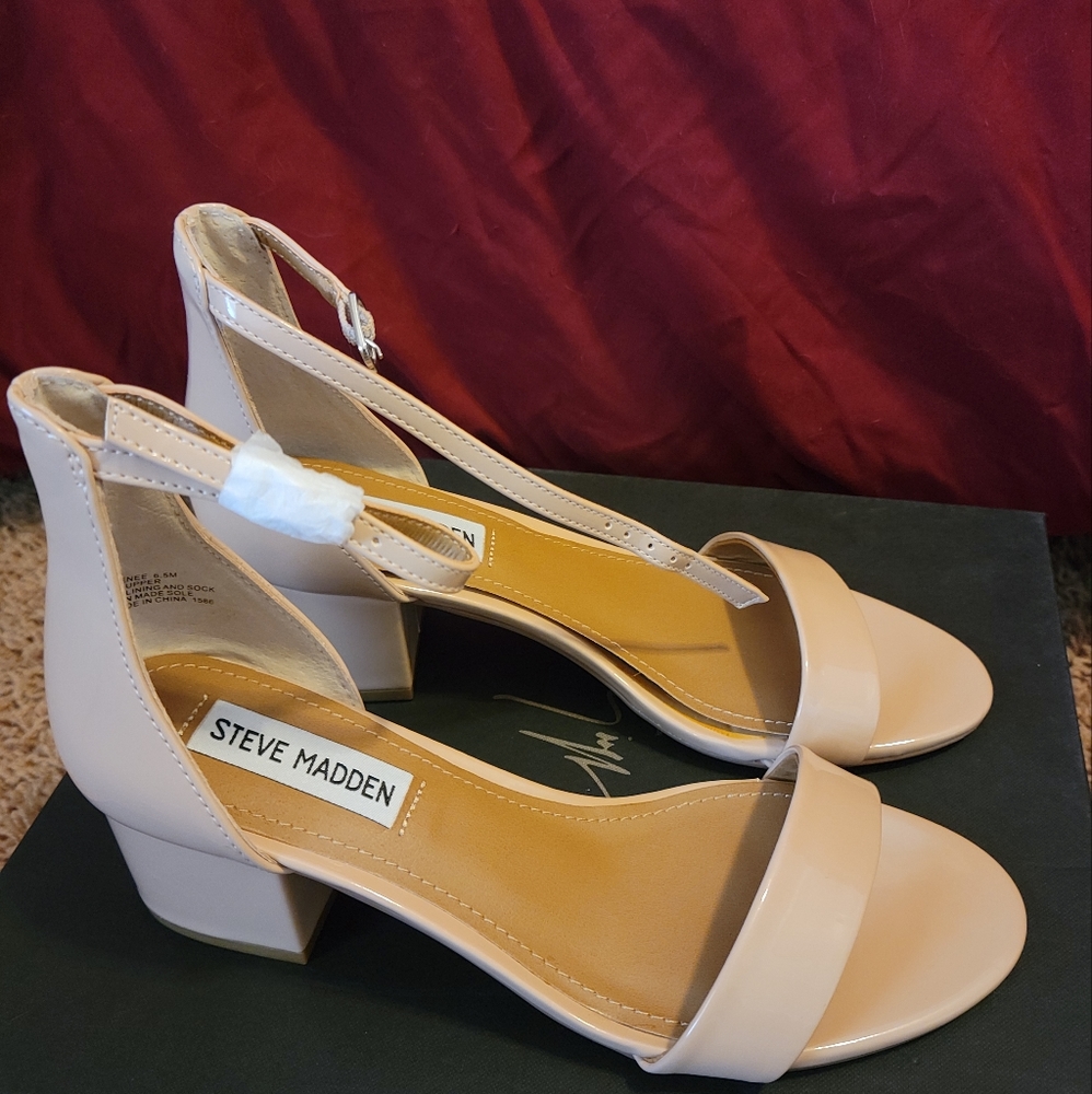 Steve Madden Sandals size 6.5 in Blush